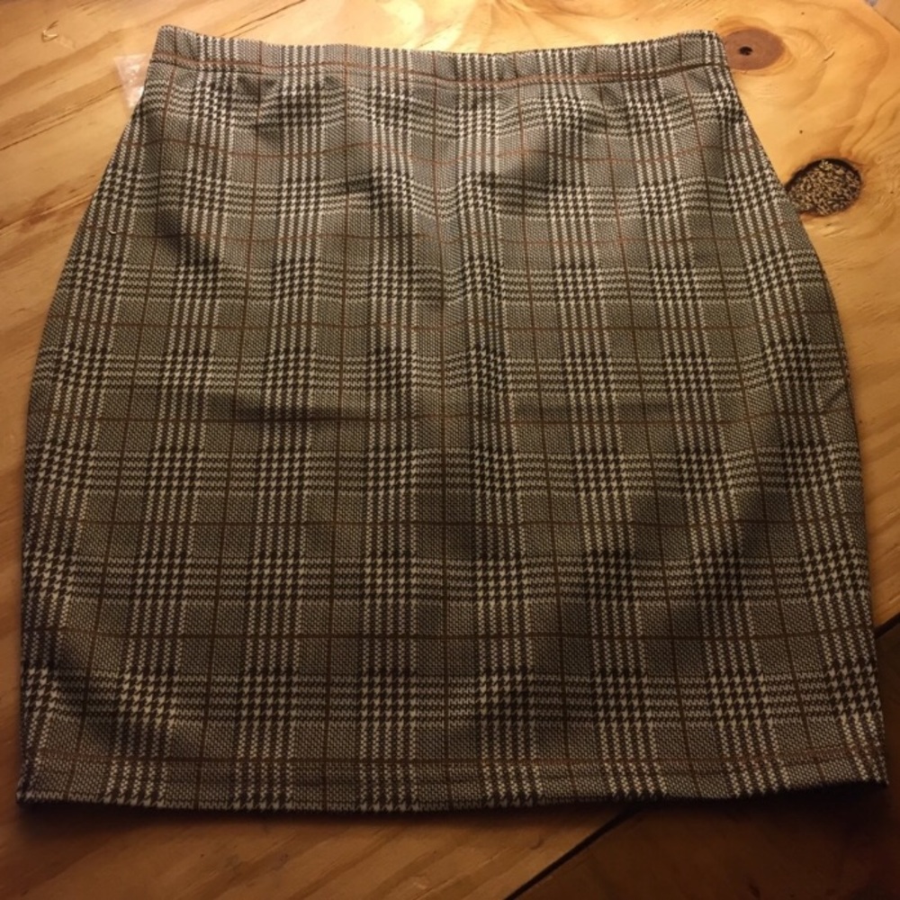 Plaid Bodycon Skirt - Picture 8 of 8